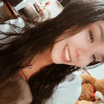 luciefcc's profile picture. 𝗌𝗂 𝖾𝗅𝗅𝖺 𝗊𝗎𝗂𝖾𝗋𝖾 𝗉𝗎𝖾𝖽𝖾 𝗏𝖾𝗋 𝖾𝗅 𝗆𝗎𝗇𝖽𝗈 𝖺𝗋𝖽𝖾𝗋. | @isnotlucie