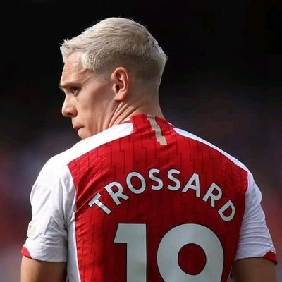 Kamulegeyastev1's profile picture. Love football ⚽ 
cherish Arsenal 
Eze is a star ⭐⭐✨