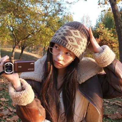 standbymadwoman's profile picture. ben bir başkasıdır