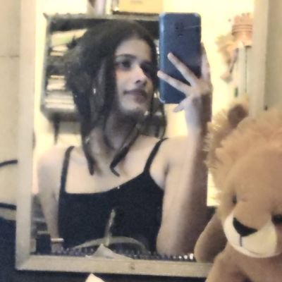 Dear_Uttara's profile picture. physics, memes, books, rants and music.