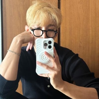 pleng_TJ's profile picture. 💜🩷🩵💐GF @bxmeexyj 5M🤍🐱 #rvsingpleng #SPworkPiN INFP N&Otrovert ✨️ ʏᴀɢᴀᴍɪ ꜰᴀᴍɪʟʏ #บ้านยางามิ