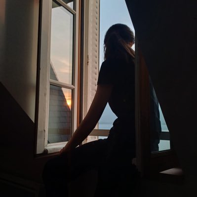 valephoto94's profile picture. 📸 🏳️‍🌈 👭