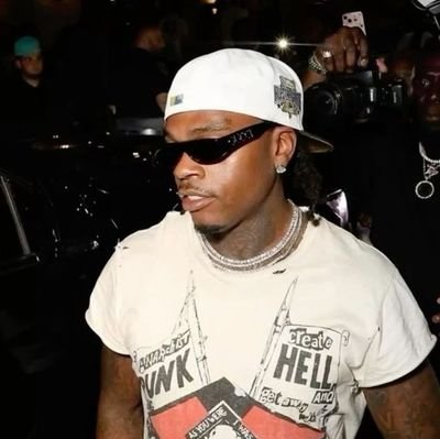 thereal_temboy's profile picture. Stressed But Blessed✧Graphics Designer @whotfisethereal