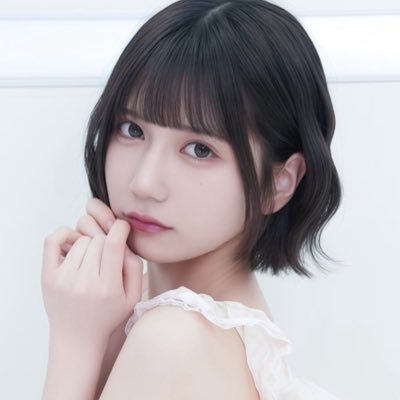 _ohananooto_'s profile picture. 19歳 / 1st写真集「flower note」2nd写真集「IRIS」発売中 / Instagram ▶︎ https://t.co/I5MC7zyagE