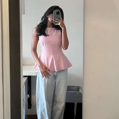 anika_fff's profile picture. f1, fitness, finance.