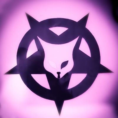 AlectoLatex's profile picture. Creature fashion and other chill stuff 💛🩶💜🖤
latex alt: @noirlatex