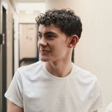 luciannafa's profile picture. Roger Federer é o dono, proprietário e rei do meu coração forever 🎾.

Clube das Mães do Joe Locke.