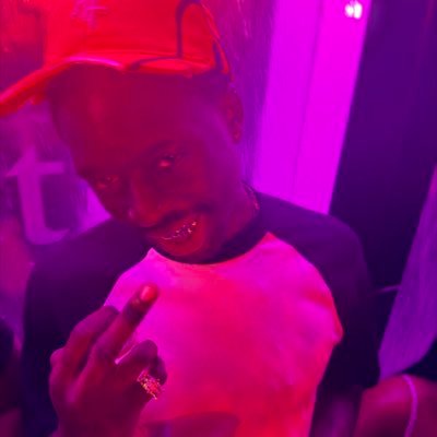 yellowlondonaa's profile picture. #MANUFC