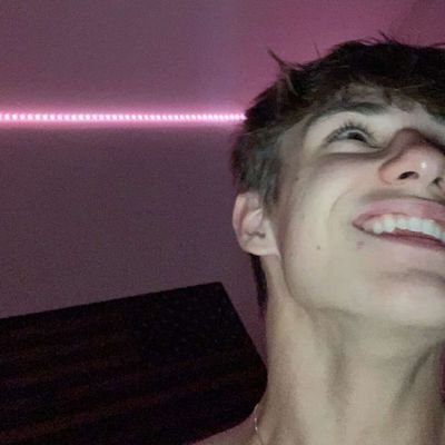 Bigbroscontent's profile picture. If U repost some , I'll post more of me! I also Post some other content creator, dm for content removal! 🌷🌸 Go support my channel here 👇