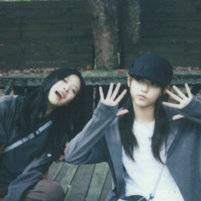 yoeeton's profile picture. bikini bottom