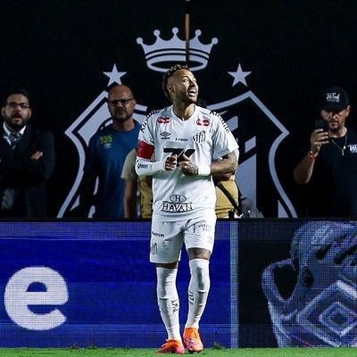 McCoyHenry93's profile picture. Be your self but always your better self

Loves the ARSENAL