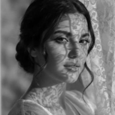 Raniaemran80042's profile picture. 