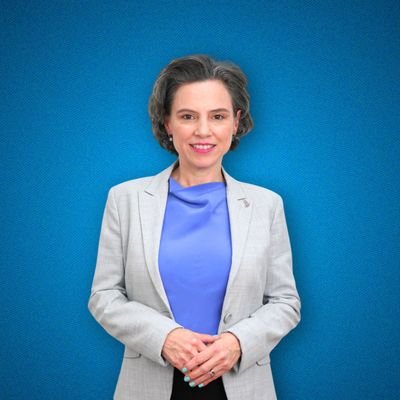 TarynCoopman's profile picture. Mamá y esposa. Periodista. Magister. Maestra de Danza Árabe. Instructora de Aeroyoga. Conductora de @EspejoConstituc