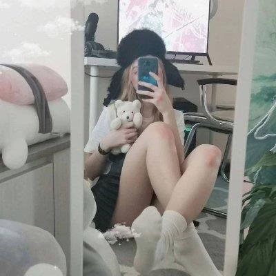 EduardoFalcoSi2's profile picture. いつも妄想ばかりしてる塾講師(36さい/独身/女)