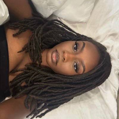 kashkailii's profile picture. ig: kashkailii | pretty face & exquisite music taste.