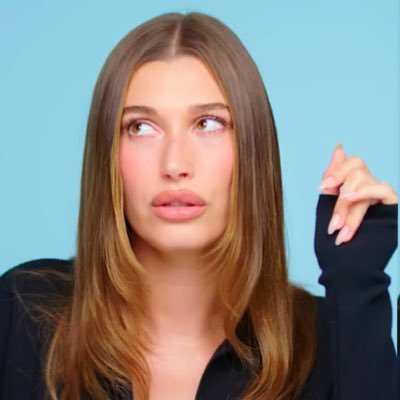 bieberhadidd's profile picture. Perdi meu outro perfil @biabieberh  I’m obsessed with lilies and the Bieber’s