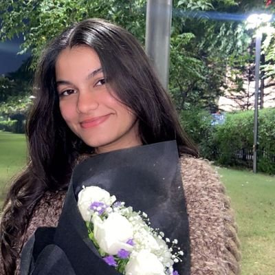 _malyshka18's profile picture. bio...aur beheno😛