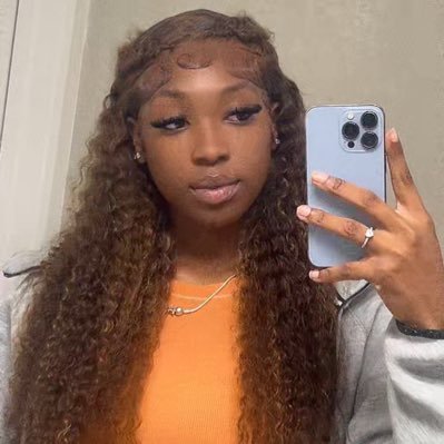 nynicoleee_'s profile picture. 