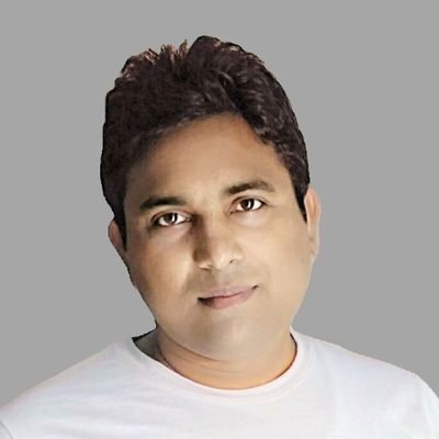 Shashiuy's profile picture. Media & communications professional.
 Writer, Critical thinker, Mentor.