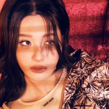 agastopiajj's profile picture. sangat unserious dan not normal about jinjoo and viewmim, works: https://t.co/N7oZQ073xE