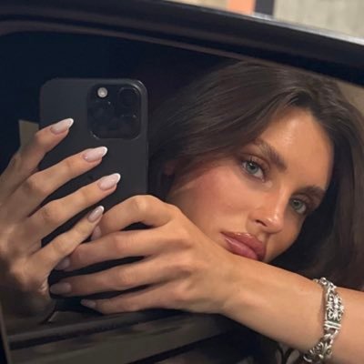 sr6tl's profile picture. 