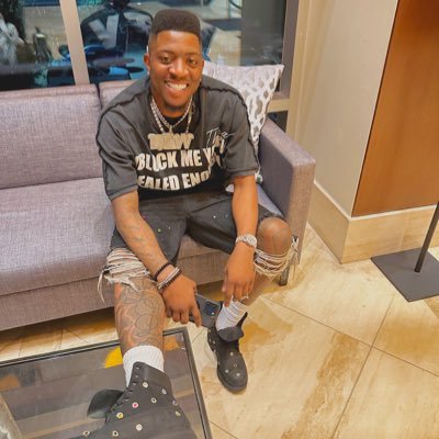 ______Lew's profile picture. #GramblingAlumni🐯🖤 , Fashion Junkie 🤩🥵 , UAAM 🇦🇫♥️ #14klub #Spring19 Ig : Boosiecain