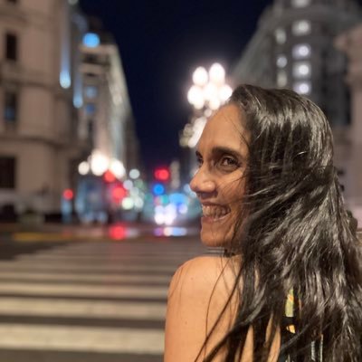 lazablach's profile picture. Ciudadana con poca clase, sin privilegios pero con honor.