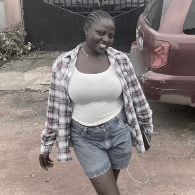 DepejuuDejokee's profile picture. Customer Representative/Christian | Makeup Artist | Girly Essentials | Lip Gloss Mavens | Jaycee💙 | August 22nd | Counselor✨💜