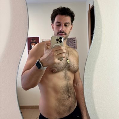 ferdurden's profile picture. Me quedo ojiplática, de piedra pómez. Just living that life von Dutch