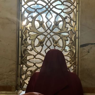 Bint_Ibra's profile picture. 📿La Mahjouba Tijānī ❤️Hubbu at-Tijānī❤️‍🔥
 Books 📚 
#SeydinaCheikh
#bookworm
From 🇨🇮 to 🇸🇳