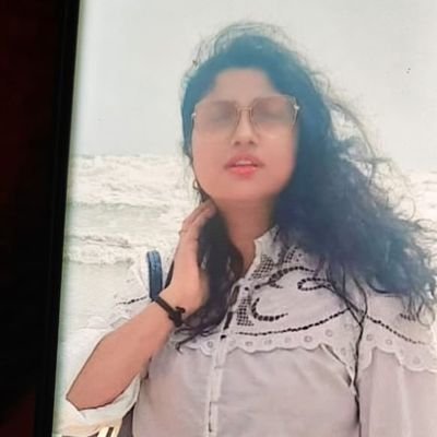 VarshaP25775799's profile picture. किसी का दर्द मिल सके तो ले तु बाँट  जीना इसी का नाम है