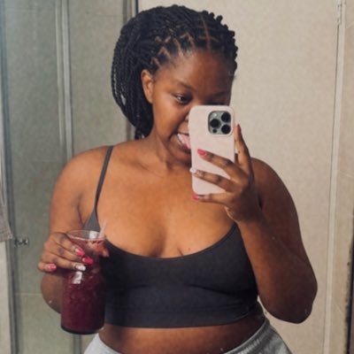 Elle__Juqu's profile picture. She Writes ✍🏾|| Jasper of Jocundity || Makazi || ☕️