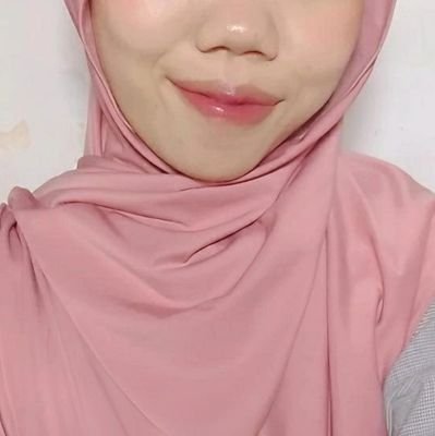 cuteeeeee__'s profile picture. (she/her) ; mostly talk about skincare — 💌 for business: dm