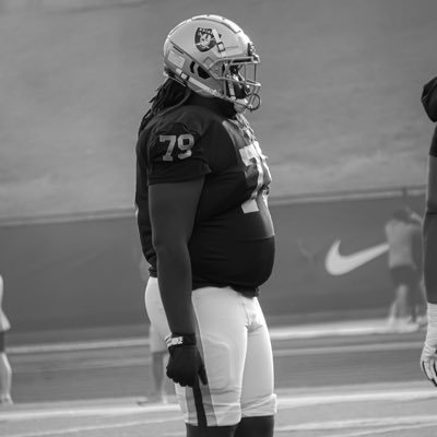 BrayRoby79's profile picture. East paulding high school/ RT NG/ 6’6/ 340/ Cell- 470-557-6362/ gmail- braylonroby3@gmail.com/ co 26