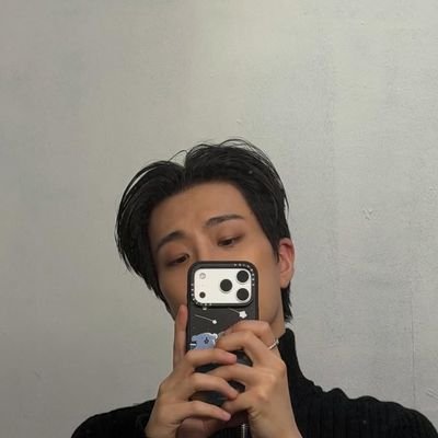 arspearb's profile picture. The nest does not disappear just because the birds fly away. 
2027 loanding youngjae e yugyeom