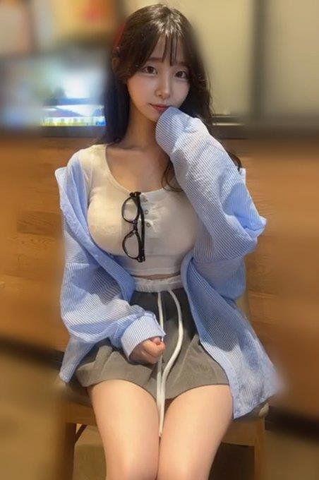 aary_ptl___'s profile picture. 究極のムチムチ23歳☆Hカップサウナー🧖‍♀️都内,休みの日はほぼ旅行で全国へ♡⚠️フォローせずDM送ってくる方は全てブロックしてます⚠️カカオグループトーク入りたい方DMかもん