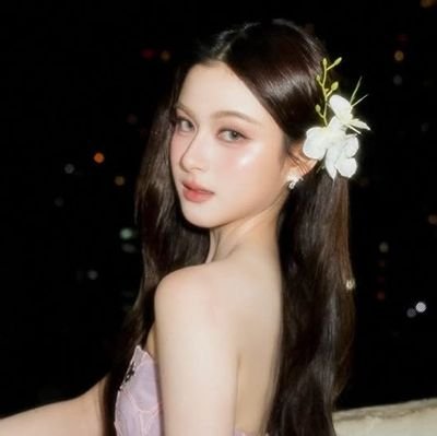 emprimii's profile picture. ; 🌍🪐 safe house for earthmix & prim 🧸