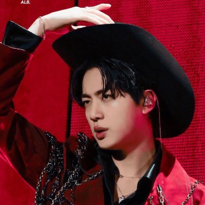 serenchiId's profile picture. Fan account • ꩜
                                                             ❥︎𝖻𝖺𝗇𝗀𝗍𝖺𝗇 • 𝟕 ─ 𝒑𝒆𝒓𝒇𝒆𝒄𝒕 𝒃𝒐𝒚𝒔. . .♡🎇
• ela/dela