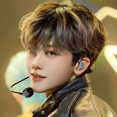 thioesdeew's profile picture. 