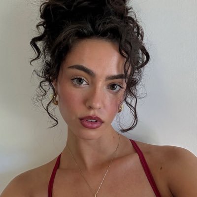 evajackspoem's profile picture. liberdade é pouco. o que desejo ainda não tem nome. *:･ﾟvestibulanda de medicina #studytwtbr