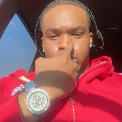 HoodieRent's profile picture. @OuuuDre