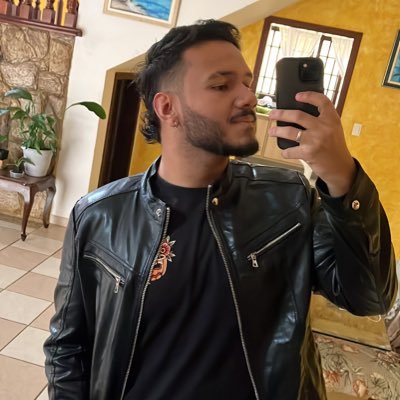 acrookednick's profile picture. I Found Myself By Losing Hope