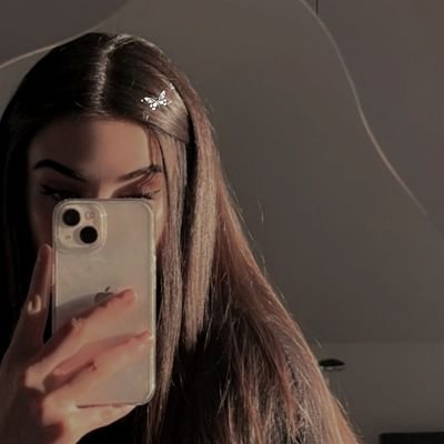 AnabiaGrey_AG's profile picture. It takes courage to grow up and become who you really are.

Turning Streams into Masterpieces: Elevating Your Channel with Unique Artistry!