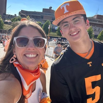 LisaDeaton731's profile picture. 