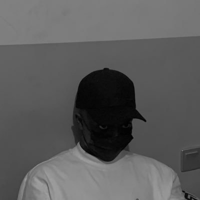 RemmyXXII's profile picture. 💀