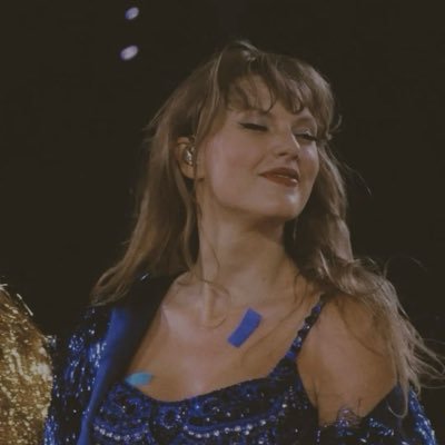 forevergirltay's profile picture. Swiftie since ‘09