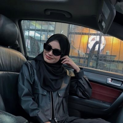 ivylusionn's profile picture. 