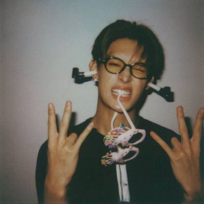 rkjjkv's profile picture. idgaf (prv when i sleep)