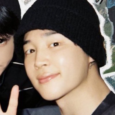 mentinhapjm's profile picture. eu e os yoonmin assistindo o jogo do corinthians e vendo a corrida da ferrari