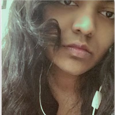 idkphile's profile picture. i tweet. i delete. nvm